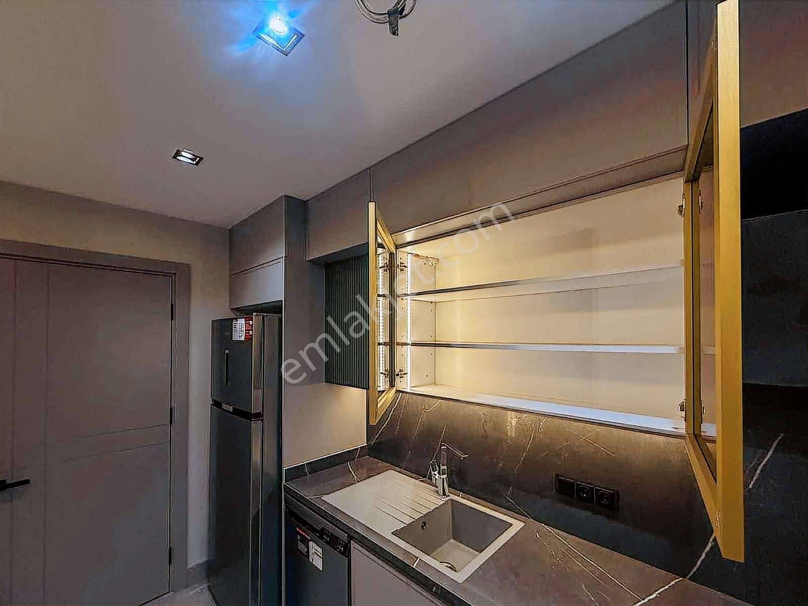 Kuşadası'nda Havuzlu Sitede Full Sıfır Eşyalı Satılık 2+1 Daire - Görsel 30