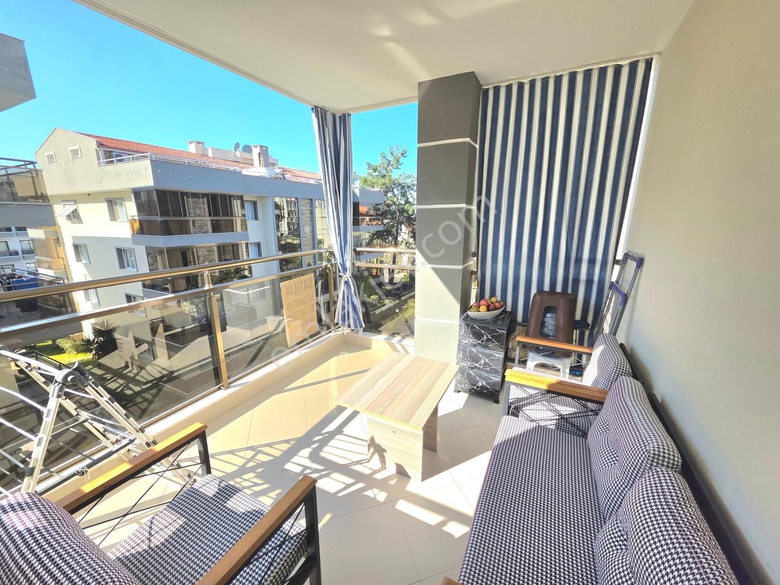 Kuşadası Merkezde 2+1 Arakat Satılık Doğalgazlı Daire - Görsel 32