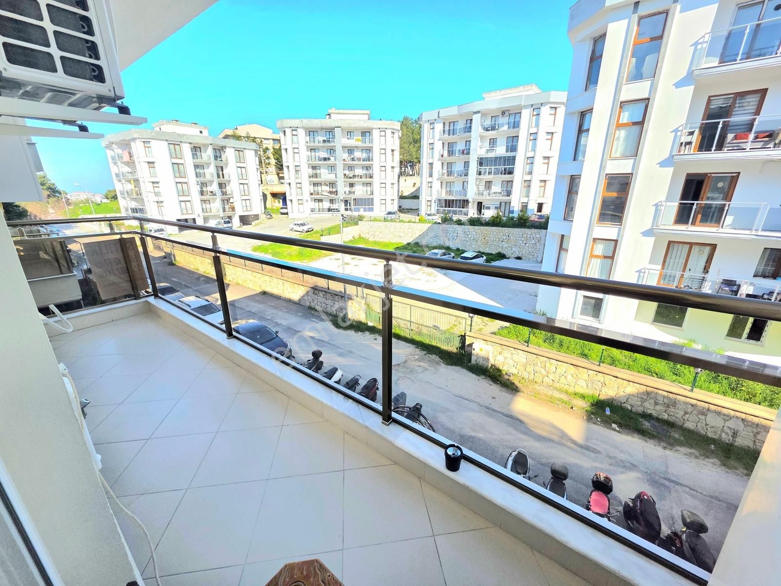 Kuşadası Merkezde 2+1 Arakat Satılık Doğalgazlı Daire - Görsel 7