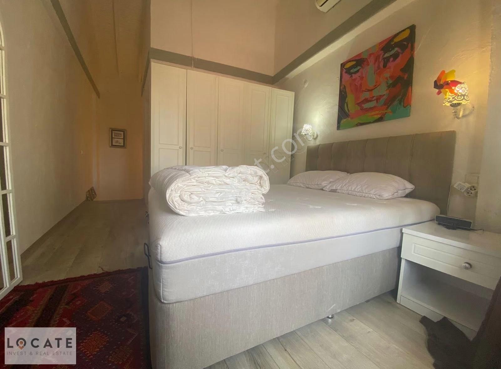 Alaçatının Kalbi Hacımemiş'te Cumbalı Müstakil Dubleks - Görsel 4