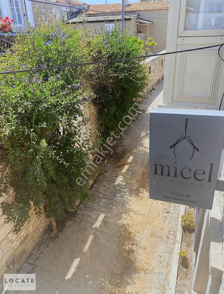 Alaçatının Kalbi Hacımemiş'te Cumbalı Müstakil Dubleks - Görsel 11