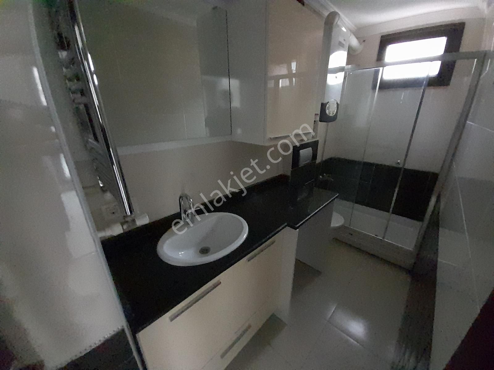 Butik Site Tarzında_elalmış Ve Hat Boyuna Çok Yakın_otoparklı - Görsel 3