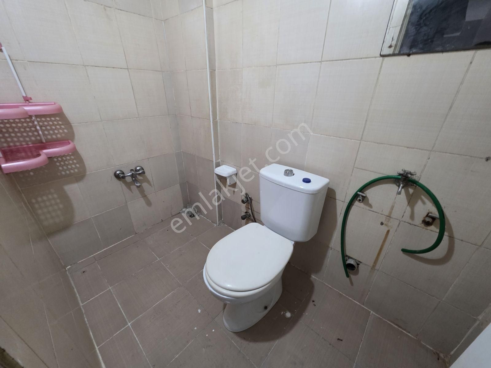 Atatürk Mah. Salı Pazarında Satılık Camları Yüksek 1+1 Bahçekat - Görsel 2