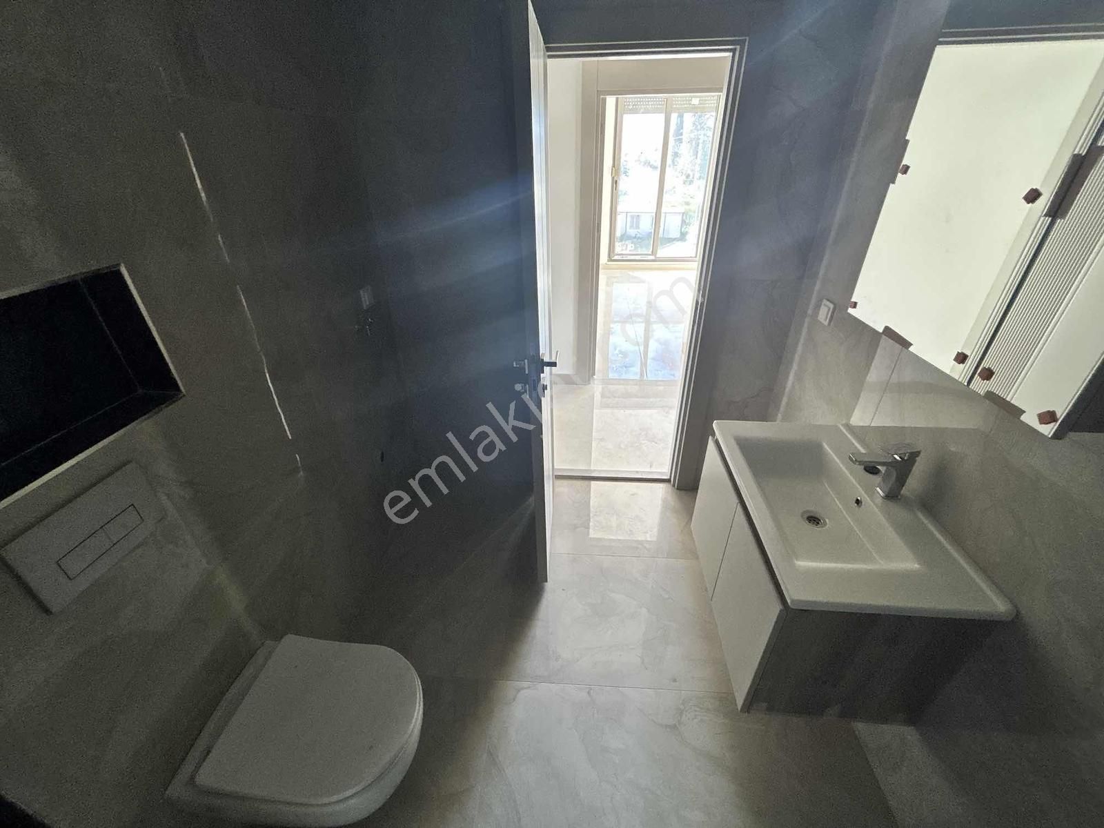 Göçerler'de Site İçi 2+1 Ebeveyn Banyolu Yerden Isıtmalı Havuzlu - Görsel 8