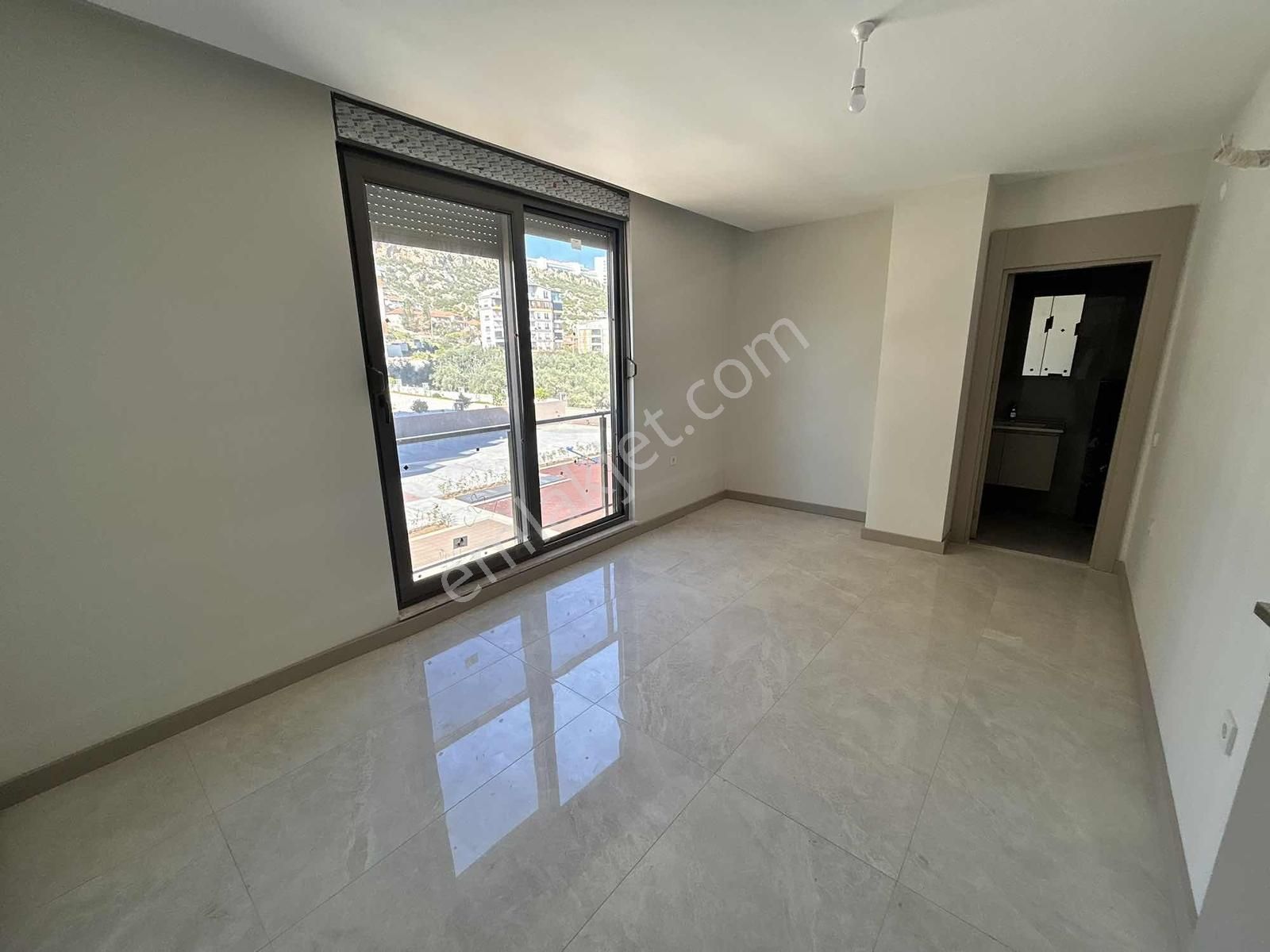 Göçerler'de Site İçi 2+1 Ebeveyn Banyolu Yerden Isıtmalı Havuzlu - Görsel 30