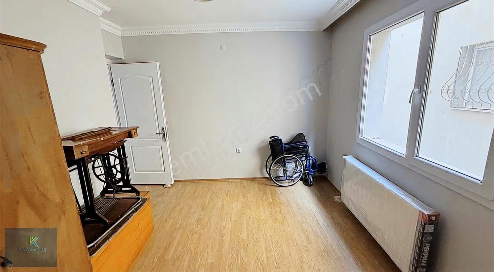 Gülyaka Mahallesinde 3+1 Arakat Önü Açık Kapalı Otoparklı - Görsel 2