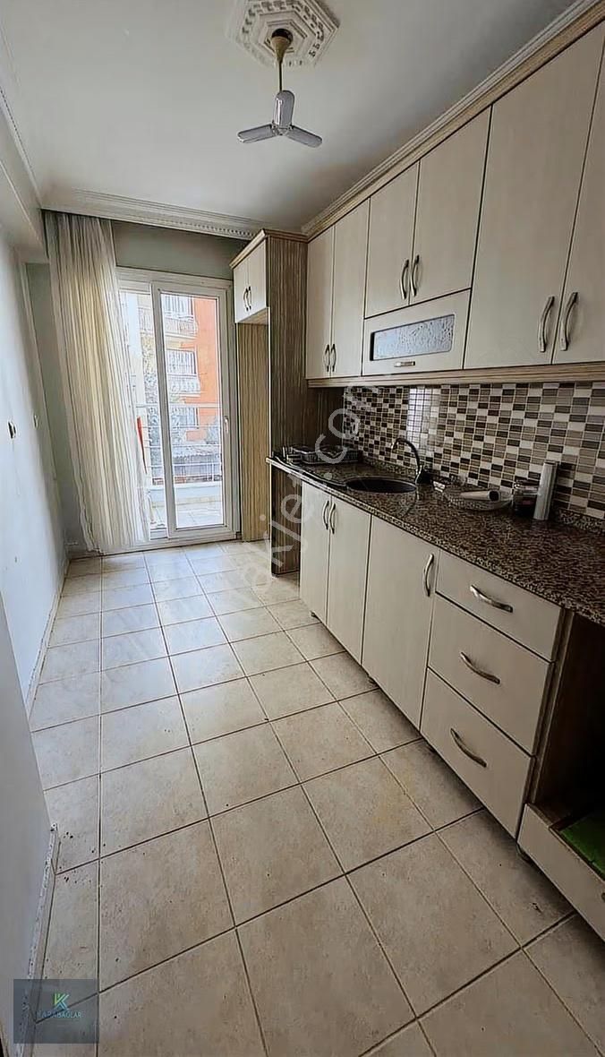 Gülyaka Mahallesinde 3+1 Arakat Önü Açık Kapalı Otoparklı - Görsel 4