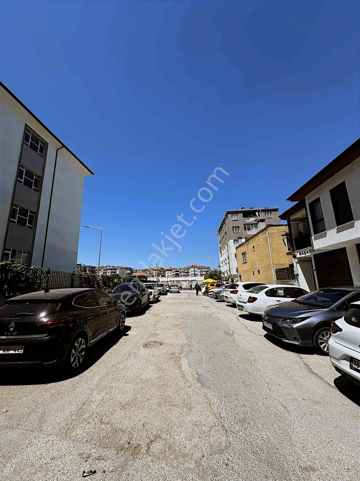 Koçak'tan Merkezi Konumda Deniz Manzaralı Fırsat Daire - Görsel 32