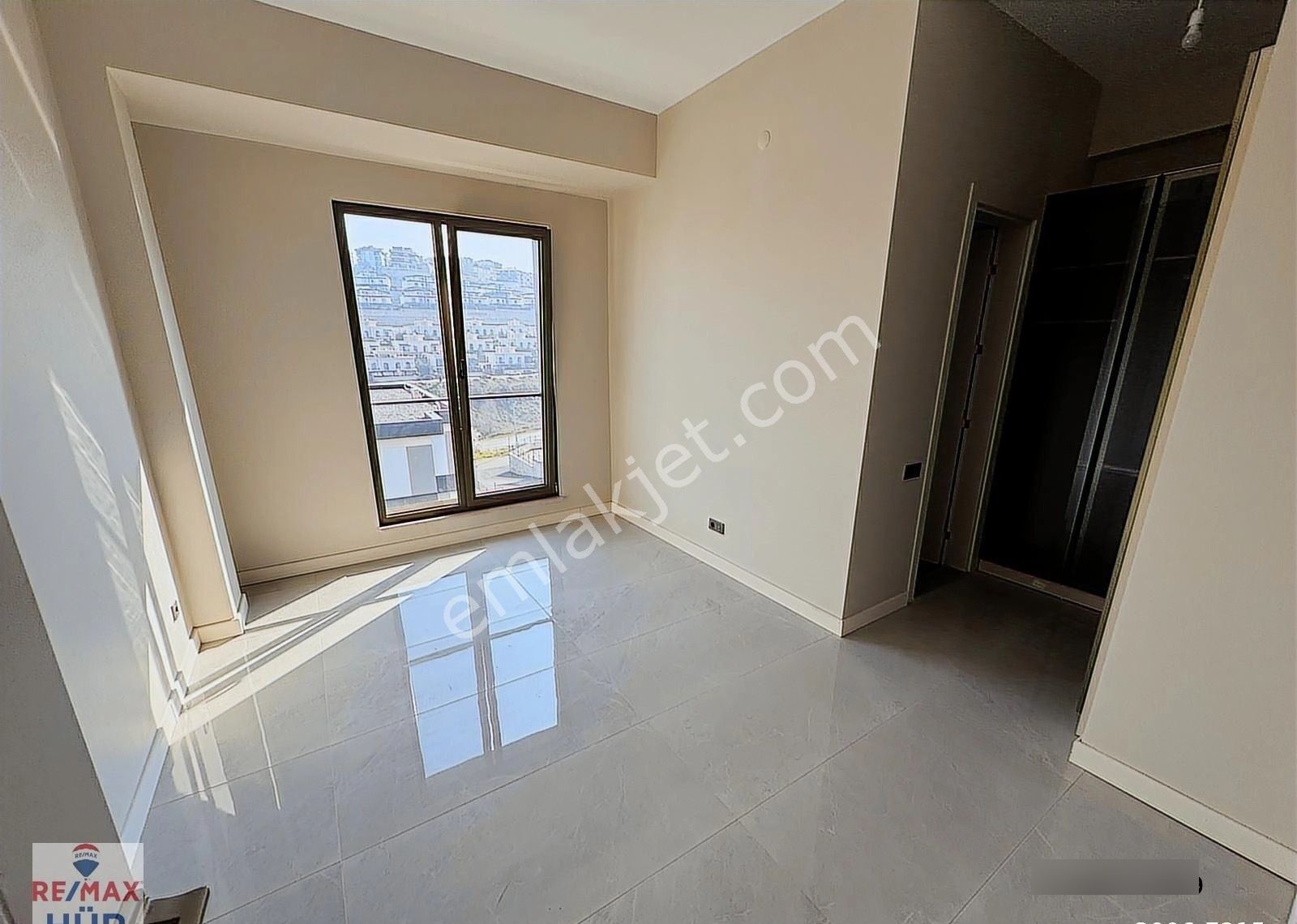 Serdivan Adatıp Arkasında Tripleks Lüks 5+1 Satılık Villa - Görsel 4