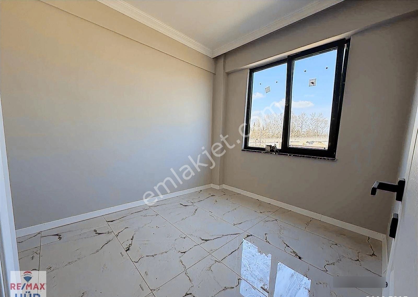 Ömer İnan Remax Hür Fatih Mah. 3+1 Sıfır Ferah Daire - Görsel 12