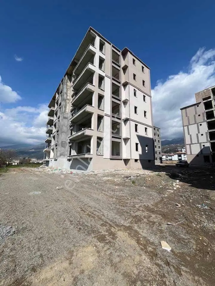 Dolunay Konutlarında Arakat Satılık Daire(kaçırmayın)
