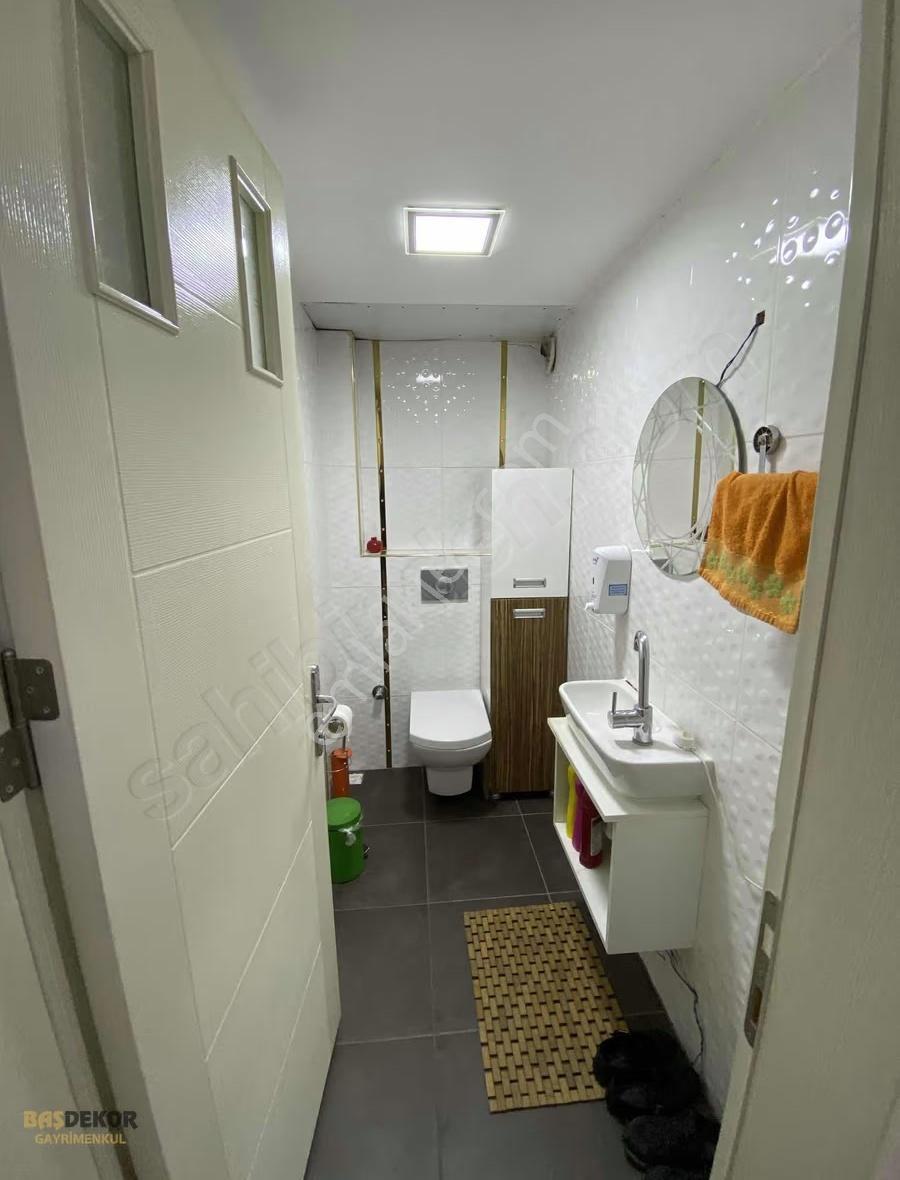 Yeni Camide Ana Cadde Üstünde 3+1 Büro - Görsel 3
