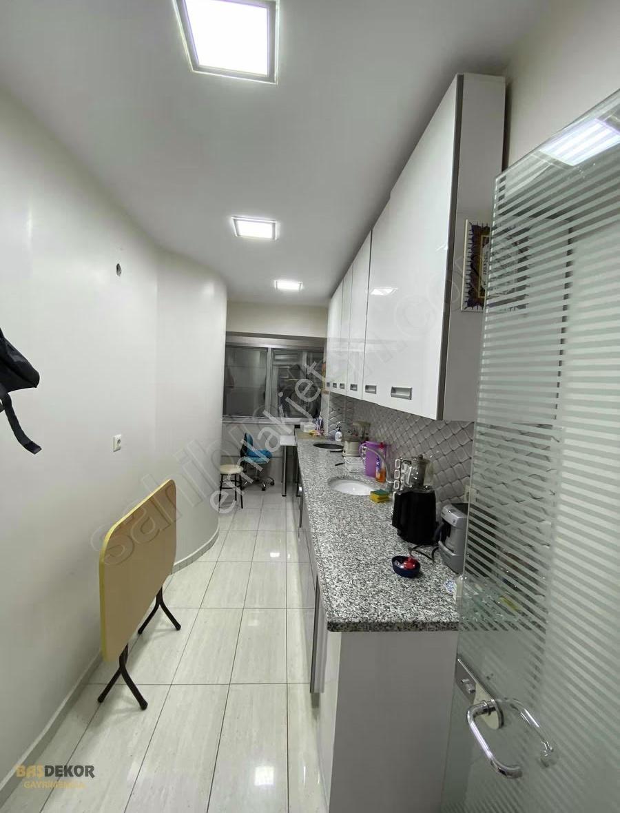 Yeni Camide Ana Cadde Üstünde 3+1 Büro - Görsel 33