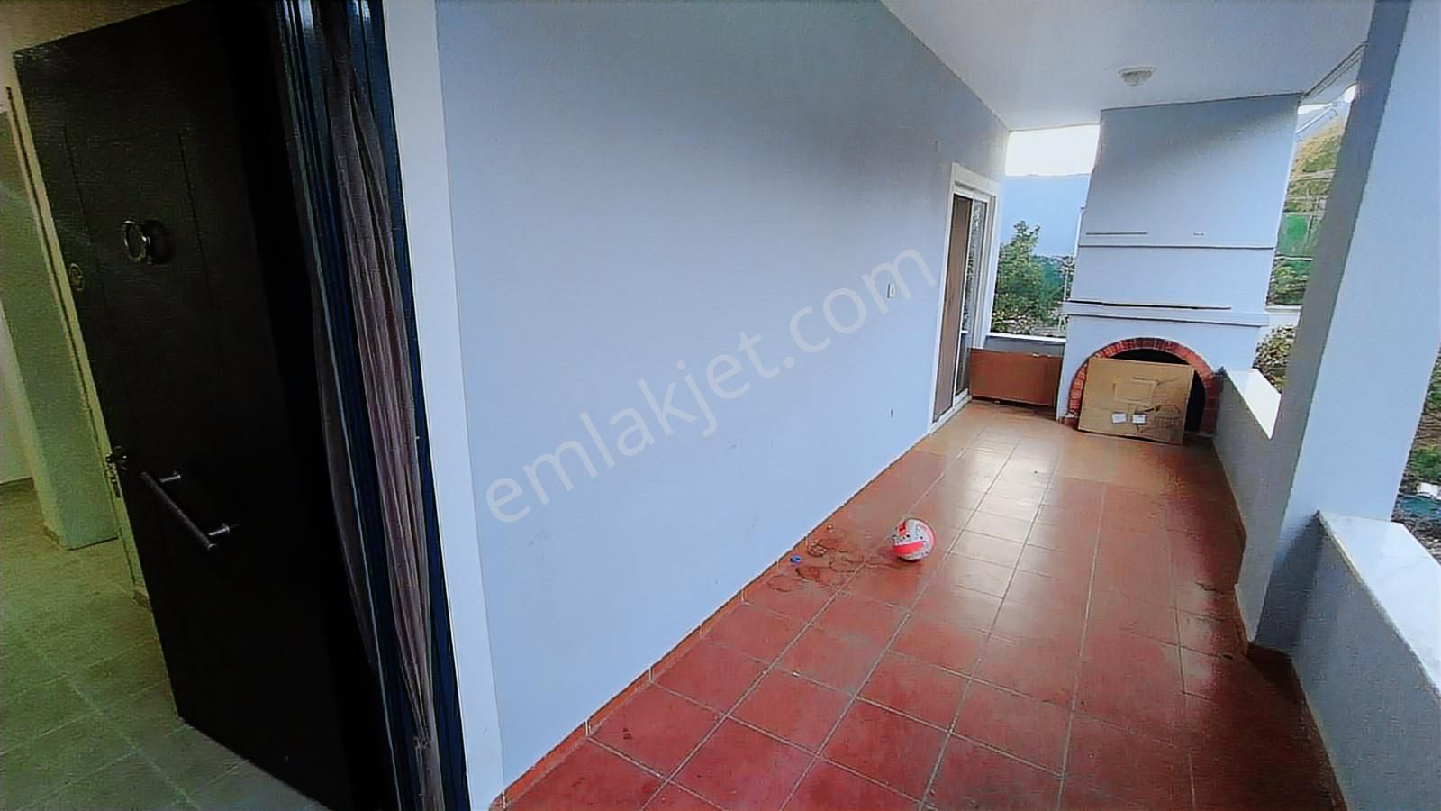 İlkon'dan Karadegik'te Huzurlu Konumda Kiralık 3+1 Giriş Kat - Görsel 6