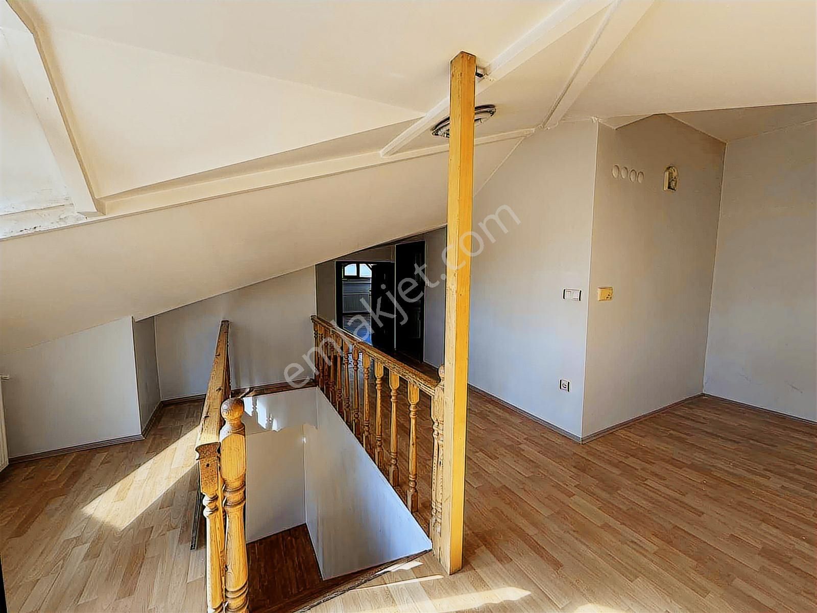 Çengelköy Bahçelievler Mah Cadde Üzerinde Kiralık 3+2 Dubleks - Görsel 27