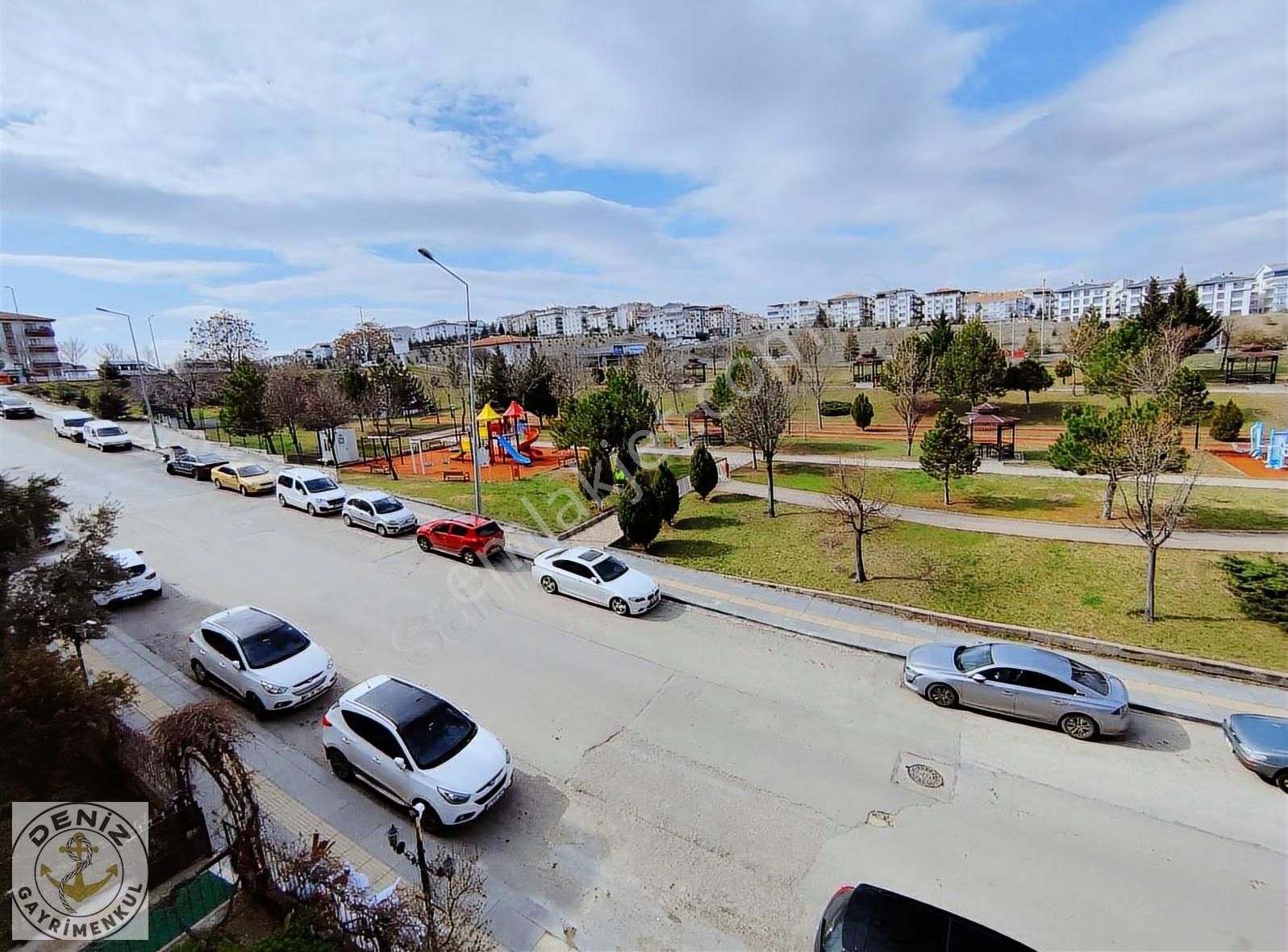 Park Manzaralı Ara Kat Trene Yakın Merkezde 3+1 Daire