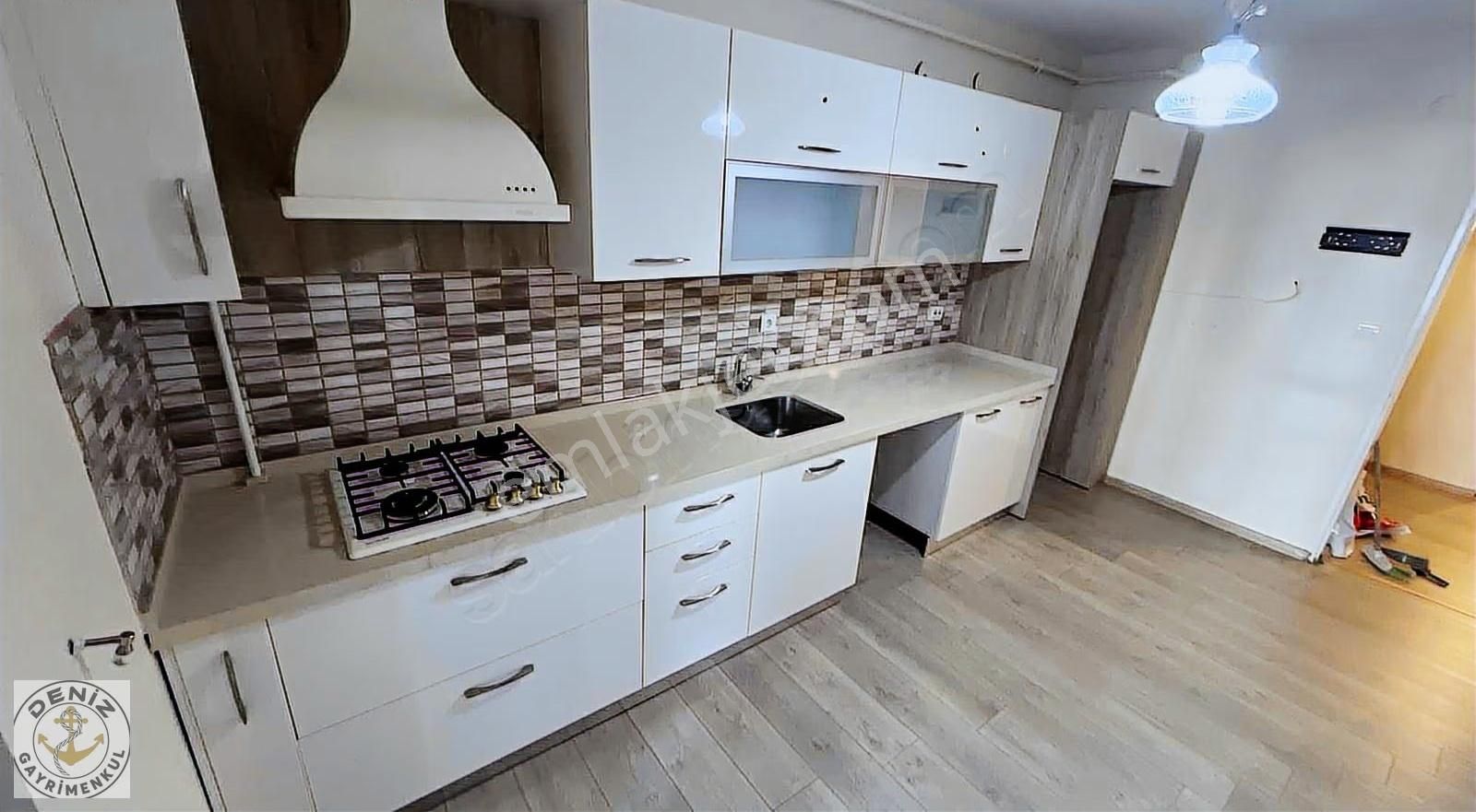 Şeyh Şamil'de Cadde Üzeri Yapılı 3+1 Daire