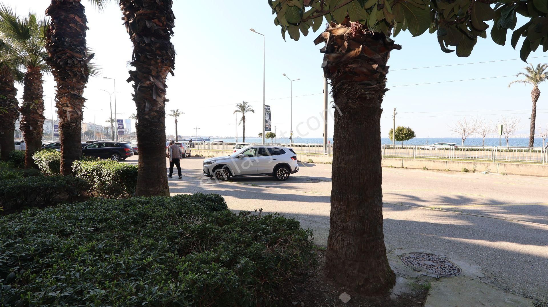 Göztepe Kiralık 3+1 Yalı Dairesi Deniz Manzaralı - Görsel 34