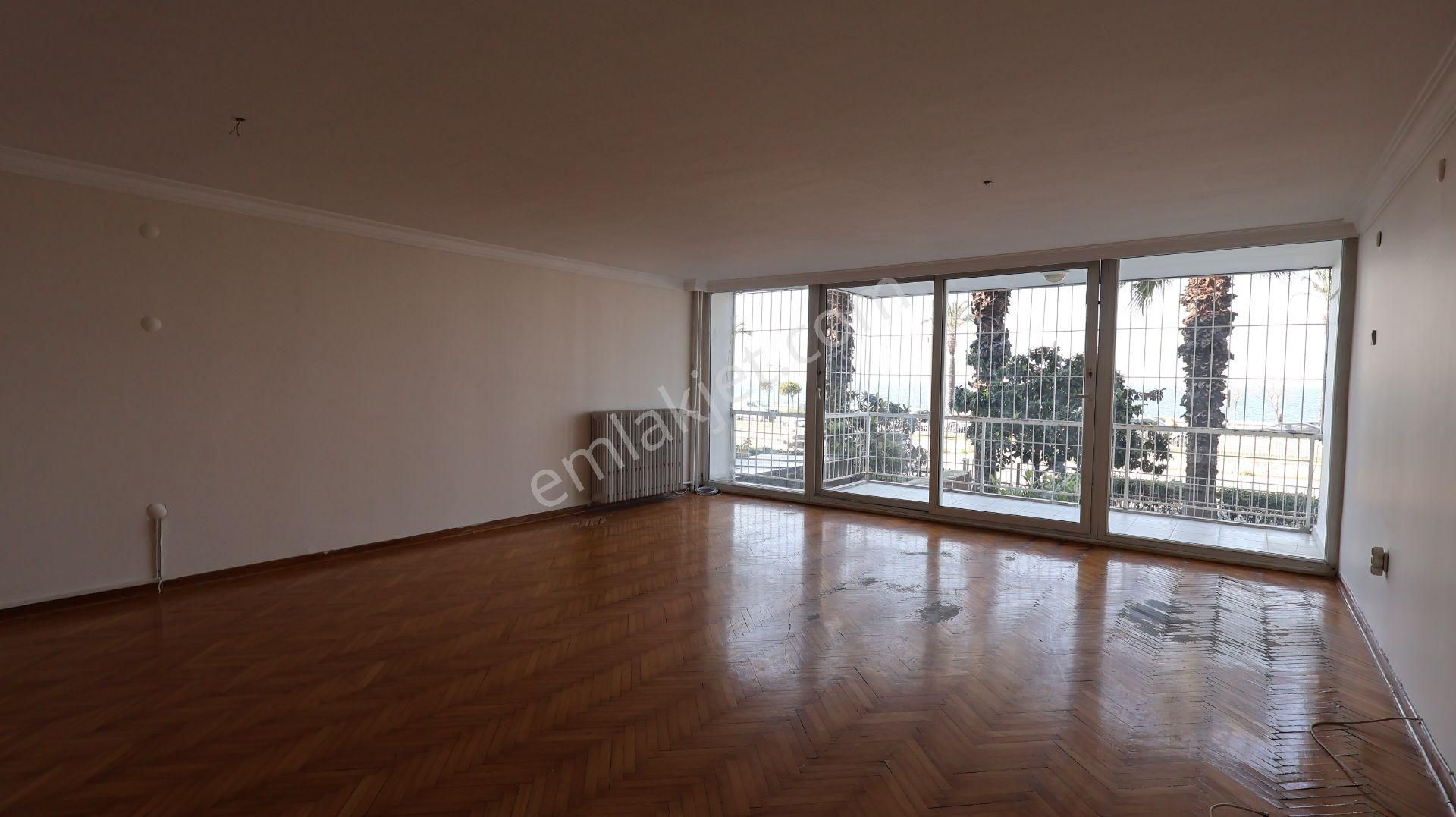 Göztepe Kiralık 3+1 Yalı Dairesi Deniz Manzaralı - Görsel 32