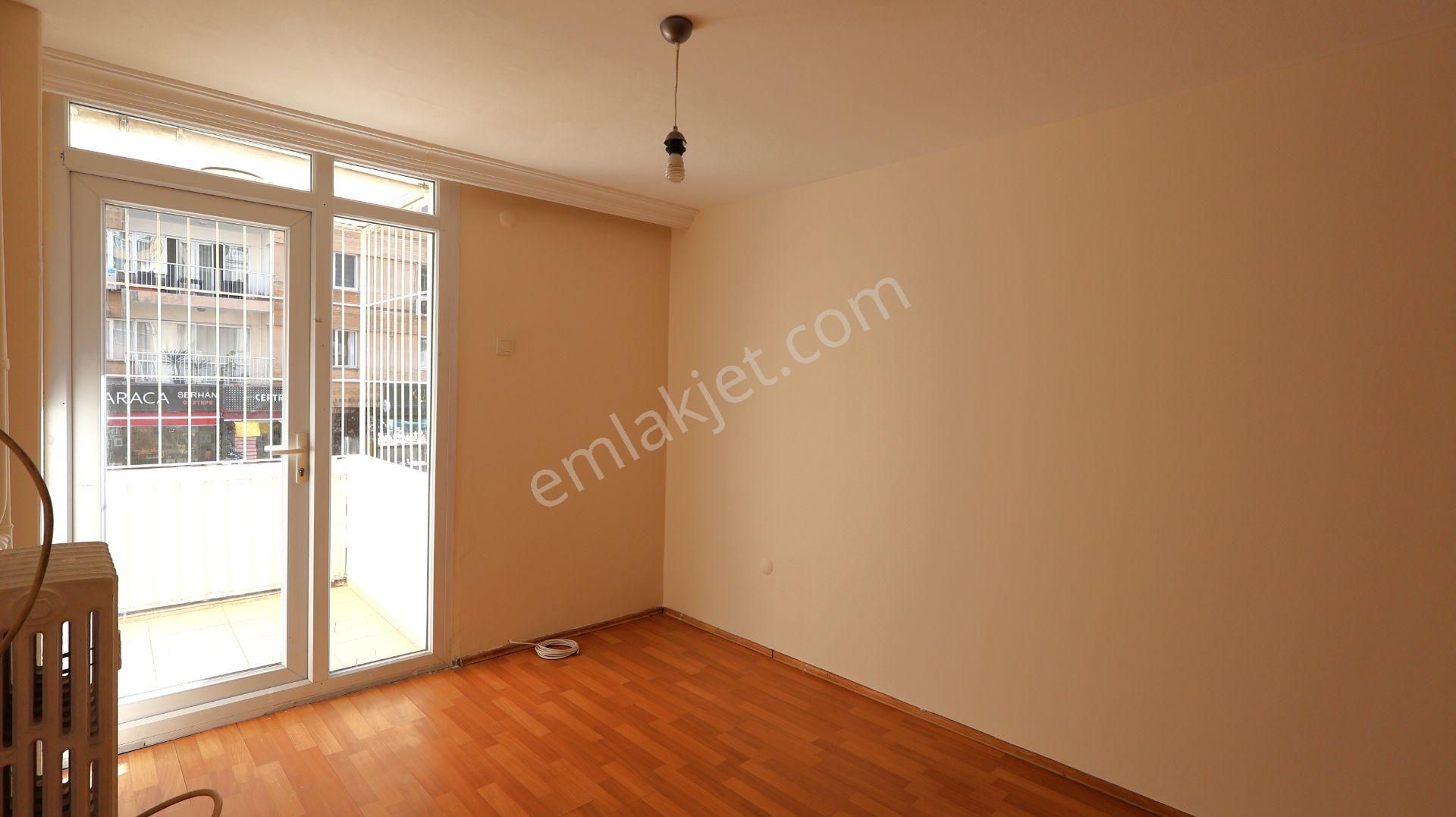Göztepe Kiralık 3+1 Yalı Dairesi Deniz Manzaralı - Görsel 17