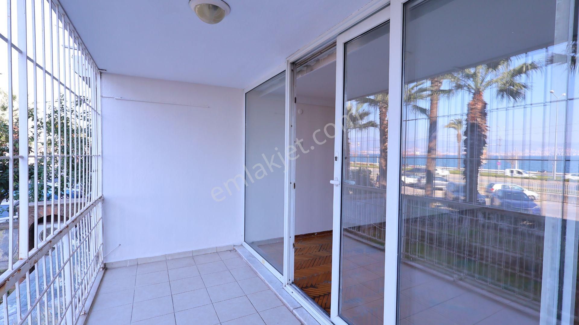 Göztepe Kiralık 3+1 Yalı Dairesi Deniz Manzaralı - Görsel 14