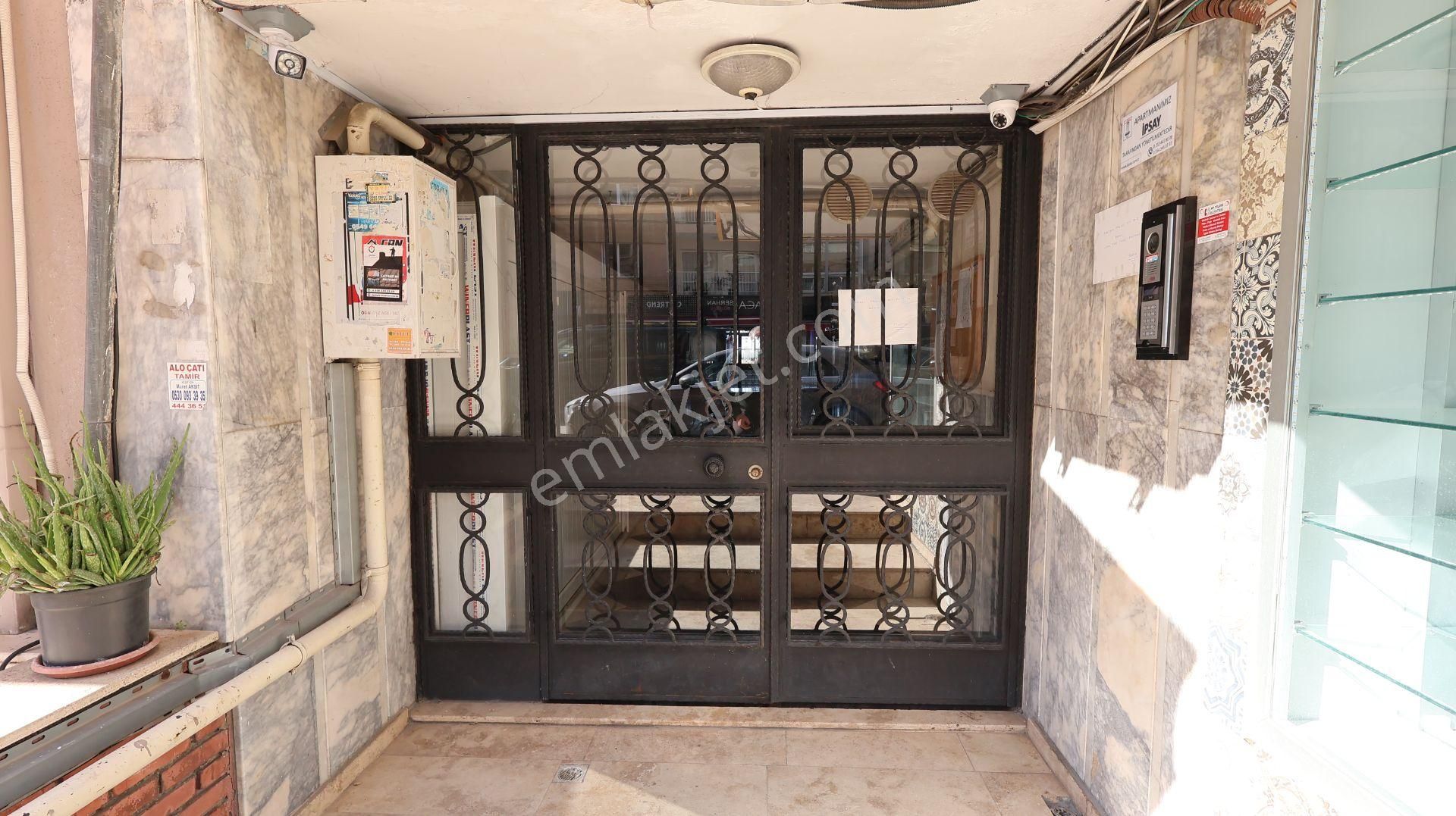 Göztepe Kiralık 3+1 Yalı Dairesi Deniz Manzaralı - Görsel 3