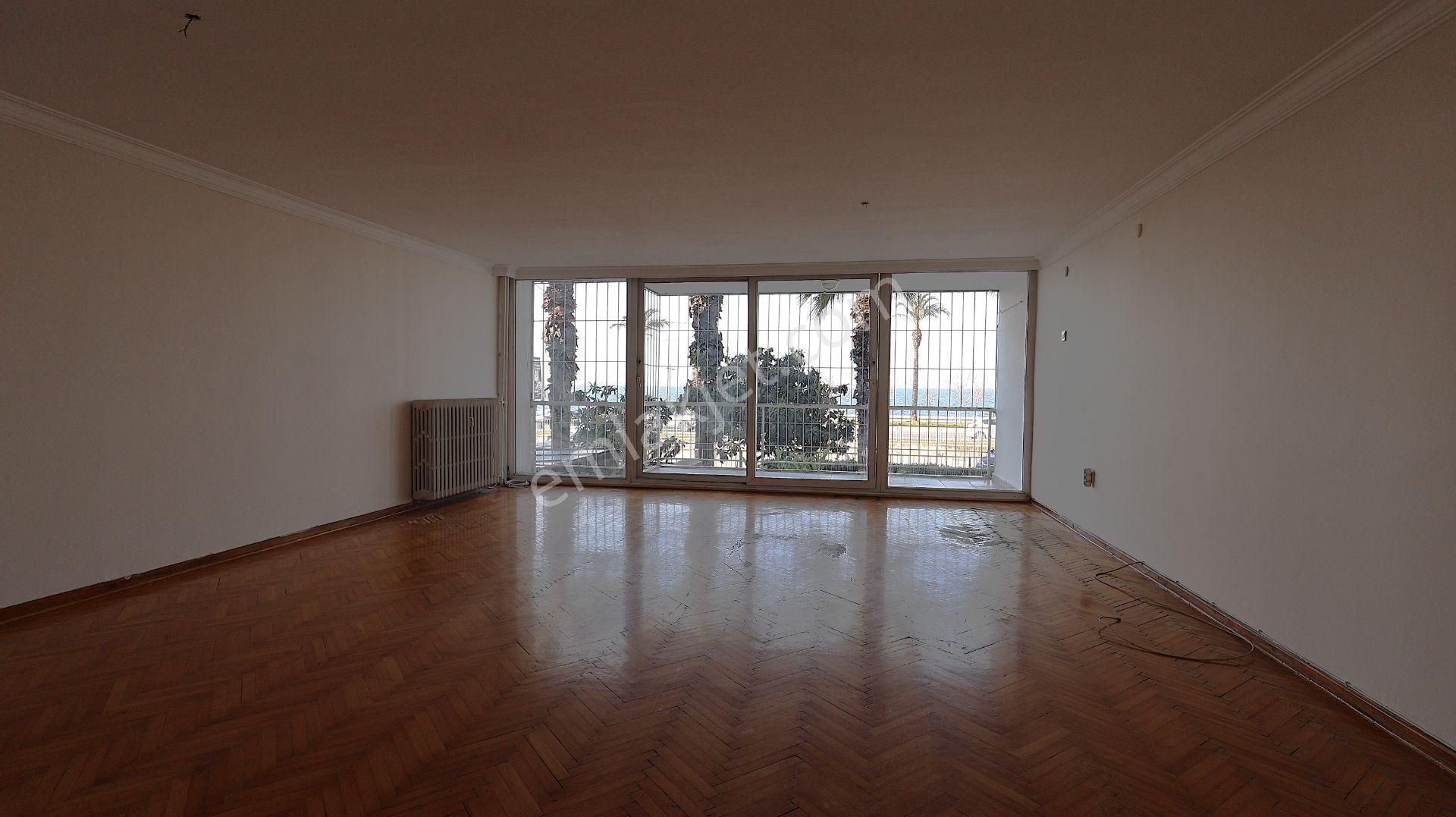 Göztepe Kiralık 3+1 Yalı Dairesi Deniz Manzaralı - Görsel 8