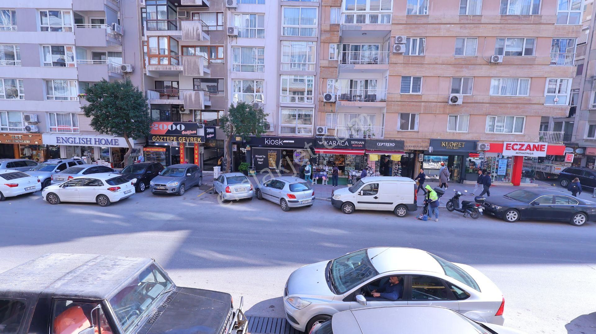 Göztepe Kiralık 3+1 Yalı Dairesi Deniz Manzaralı - Görsel 23