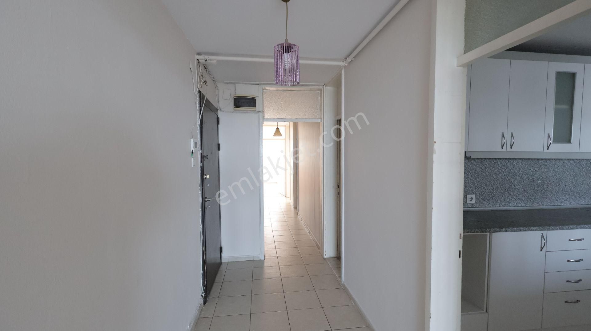 Göztepe Kiralık 3+1 Yalı Dairesi Deniz Manzaralı - Görsel 6