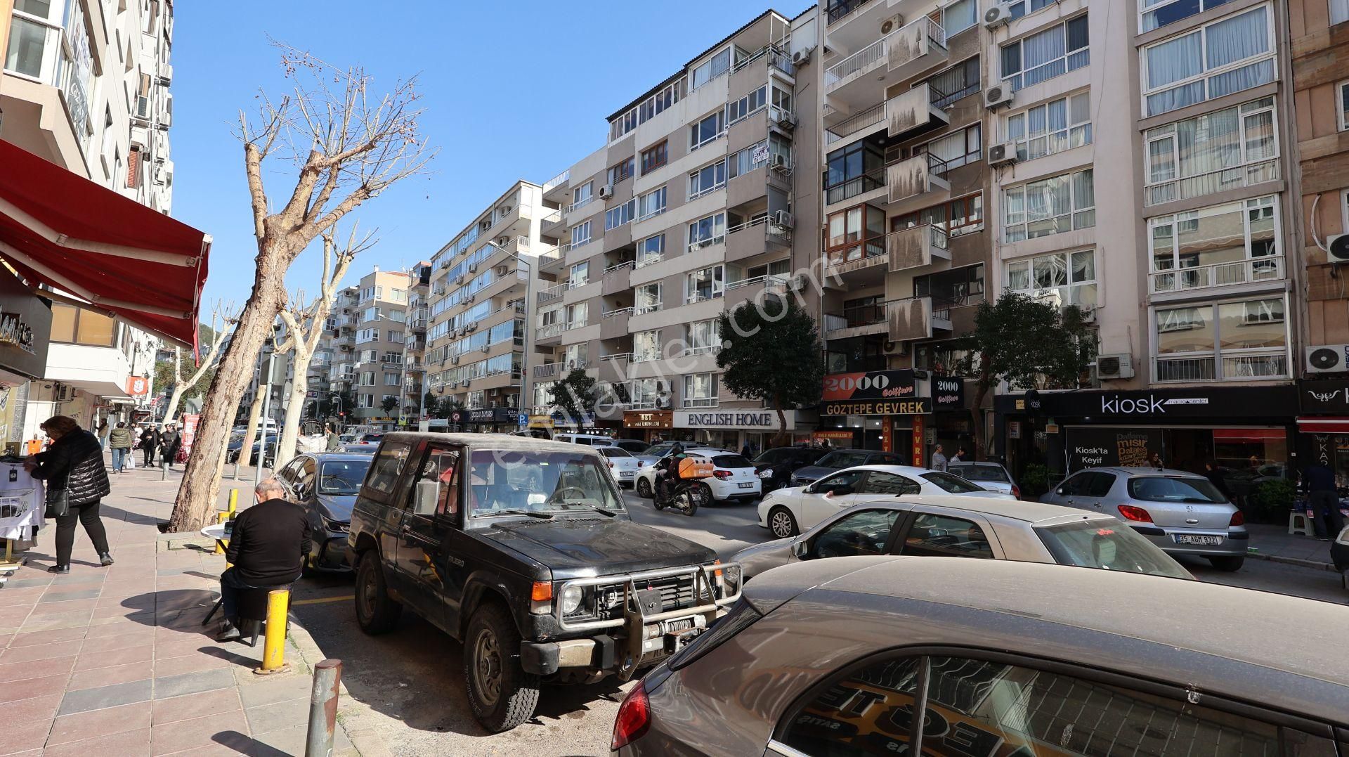 Göztepe Kiralık 3+1 Yalı Dairesi Deniz Manzaralı - Görsel 35