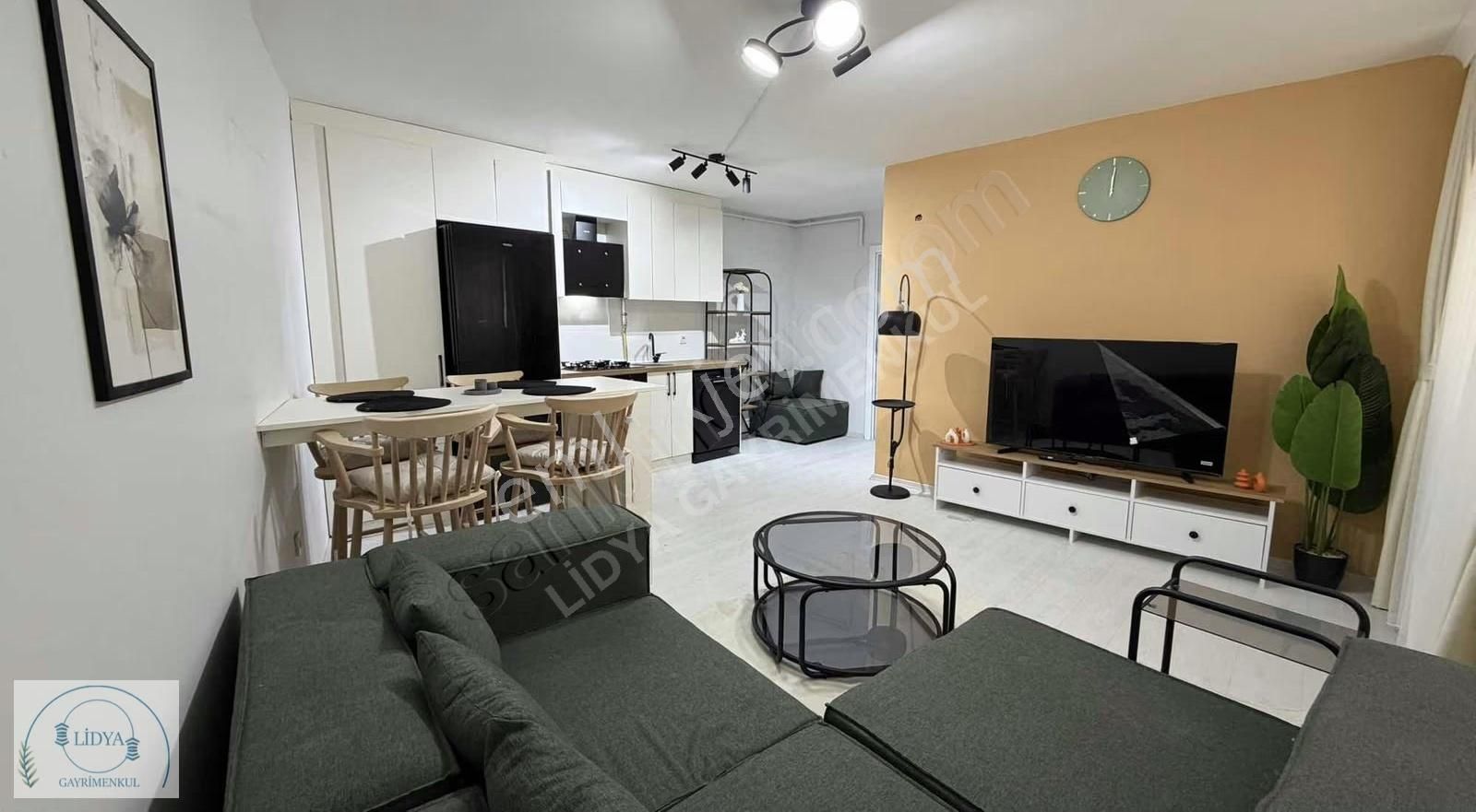 Cadde Üzeri İçi Sıfır Yapılı Sıfır Eşyalı Cok Geniş 2+1