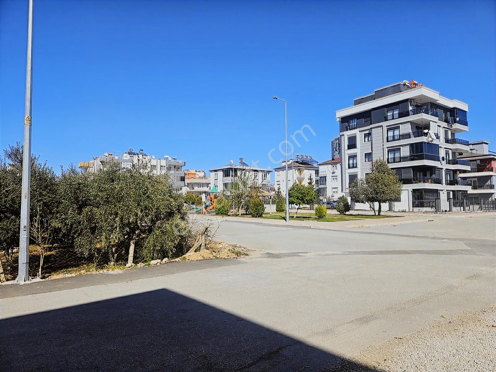 Kepez Aydoğmuş Tramvay Yakını Katta Kapalı Geniş Sıfır 2+1 Daire