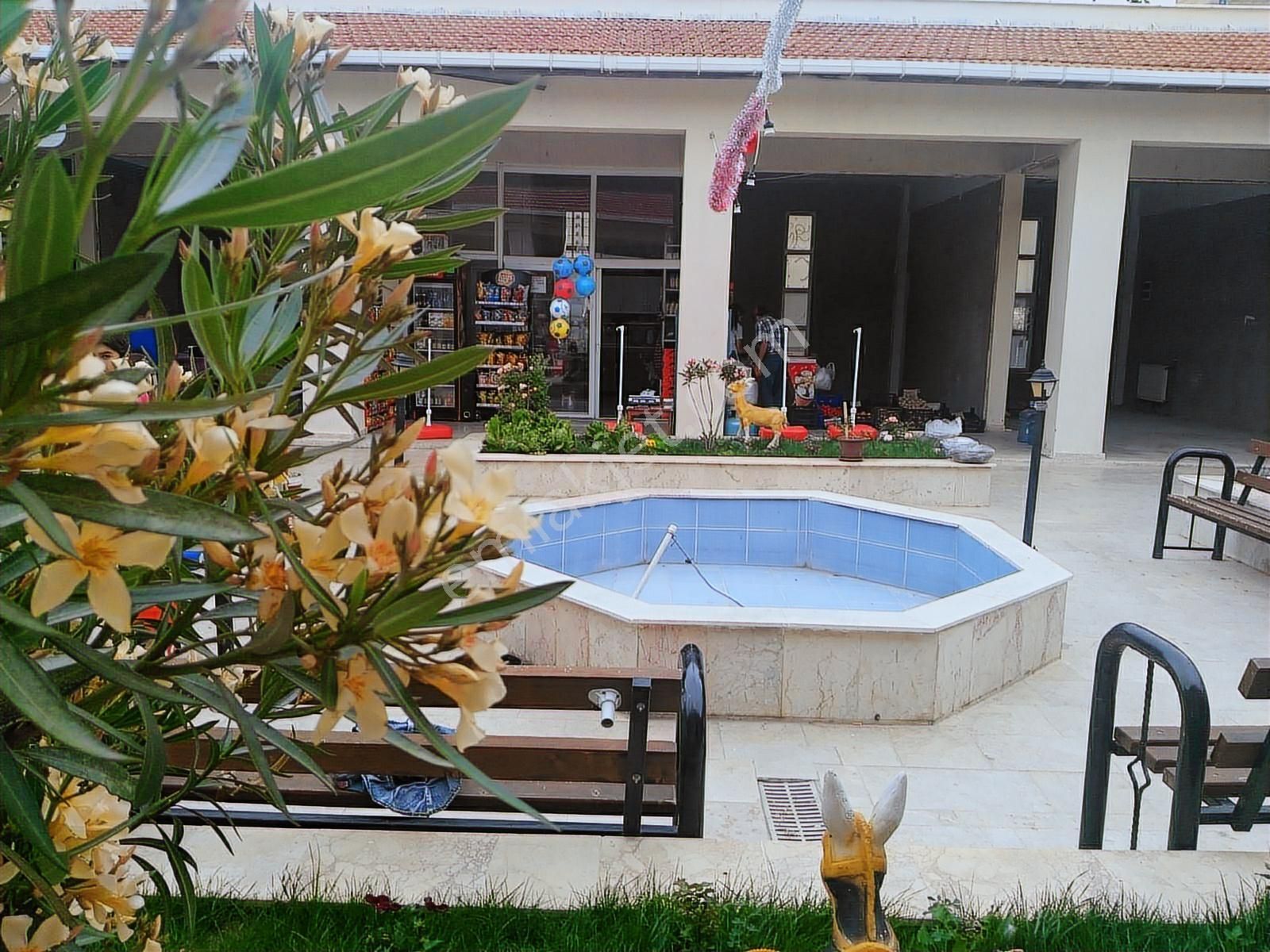 750 Konutlu Toki'de Ticaret Merkezi İçinde Satılık Büyük Dükkan - Görsel 3