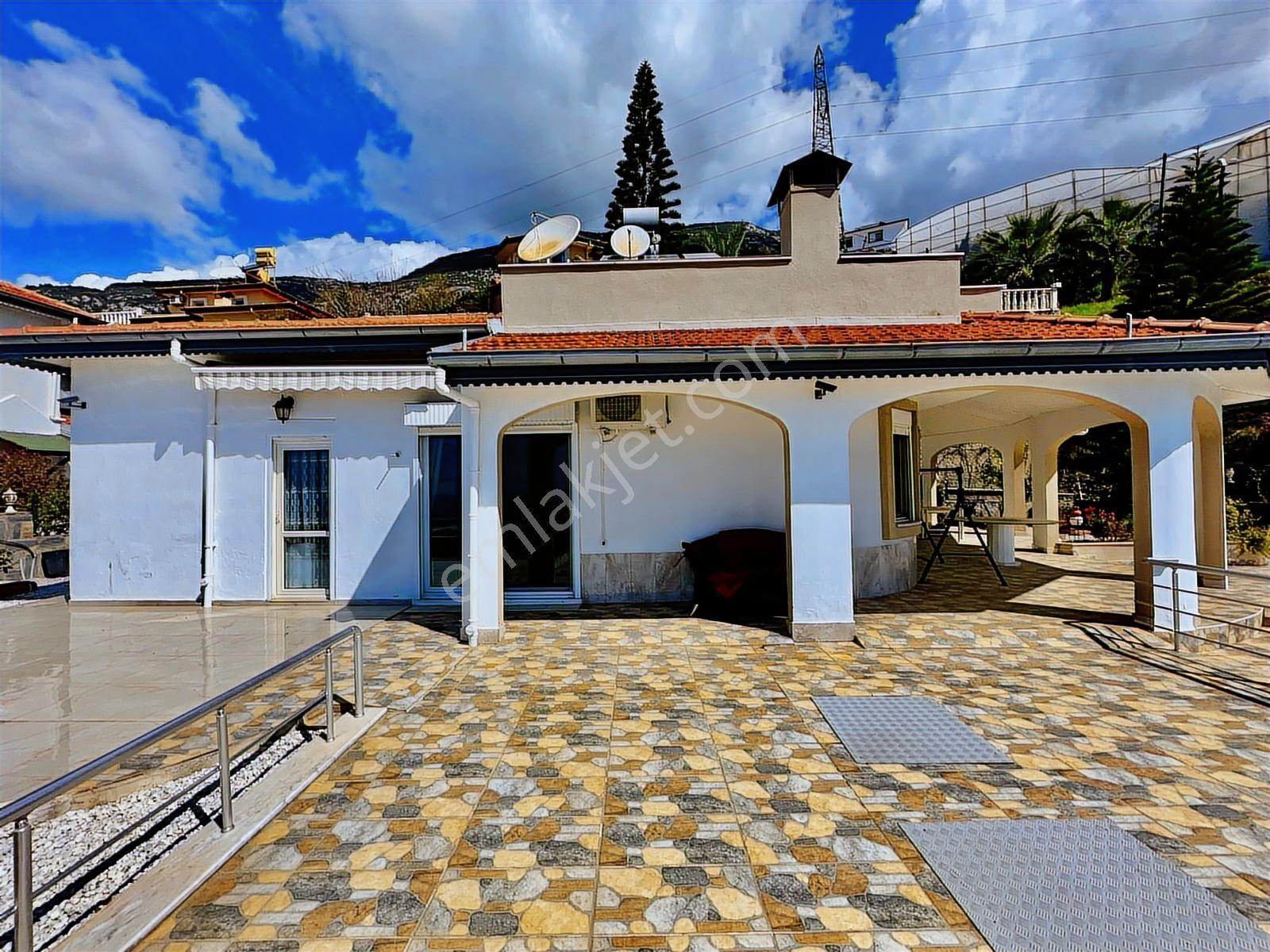 Alanya Mahmutlar 3+1 500m2 Arsada, 200m2 Müstakil Villa Havuzlu - Görsel 34