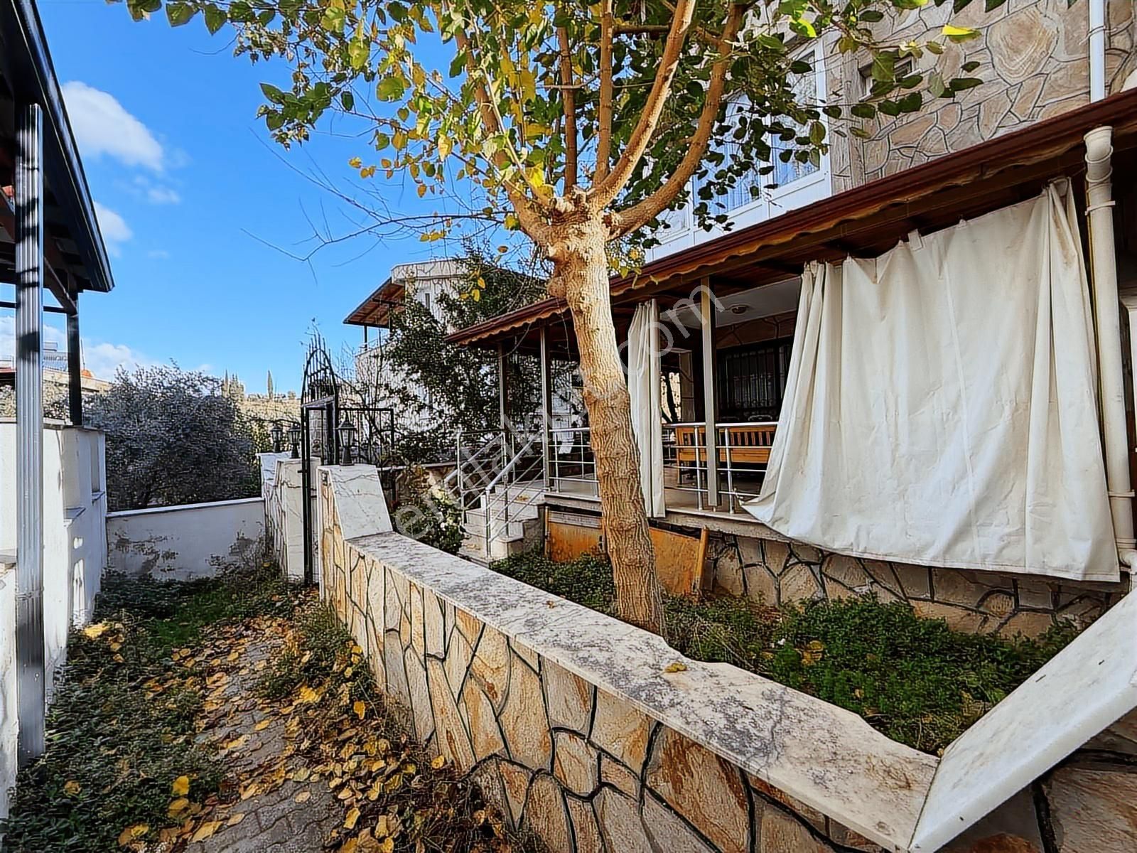 Kuşadası Davutlar 3+1 Manzaralı Yılın Son Uygun Villası Satılık - Görsel 25