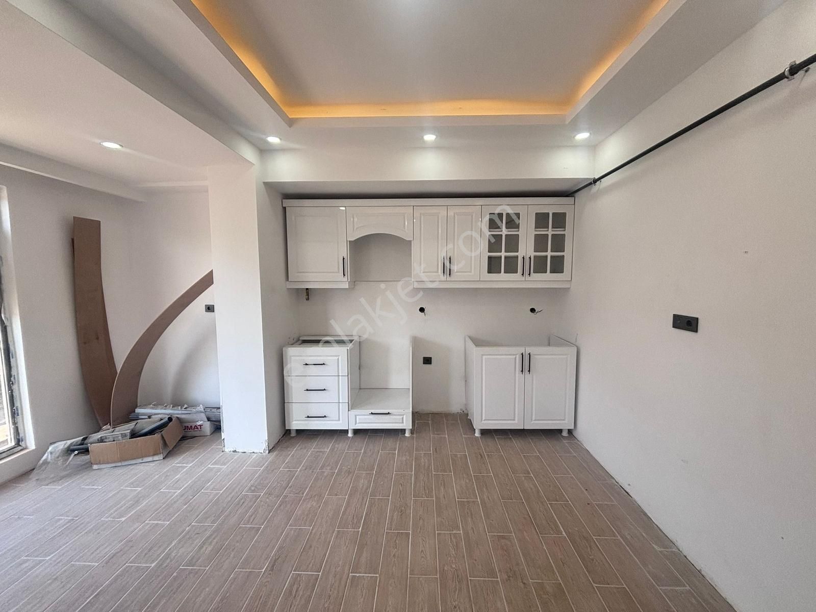 Fa Özbir'den Servis Güzergahı 1+1 Ön Cephe Daire - Görsel 3