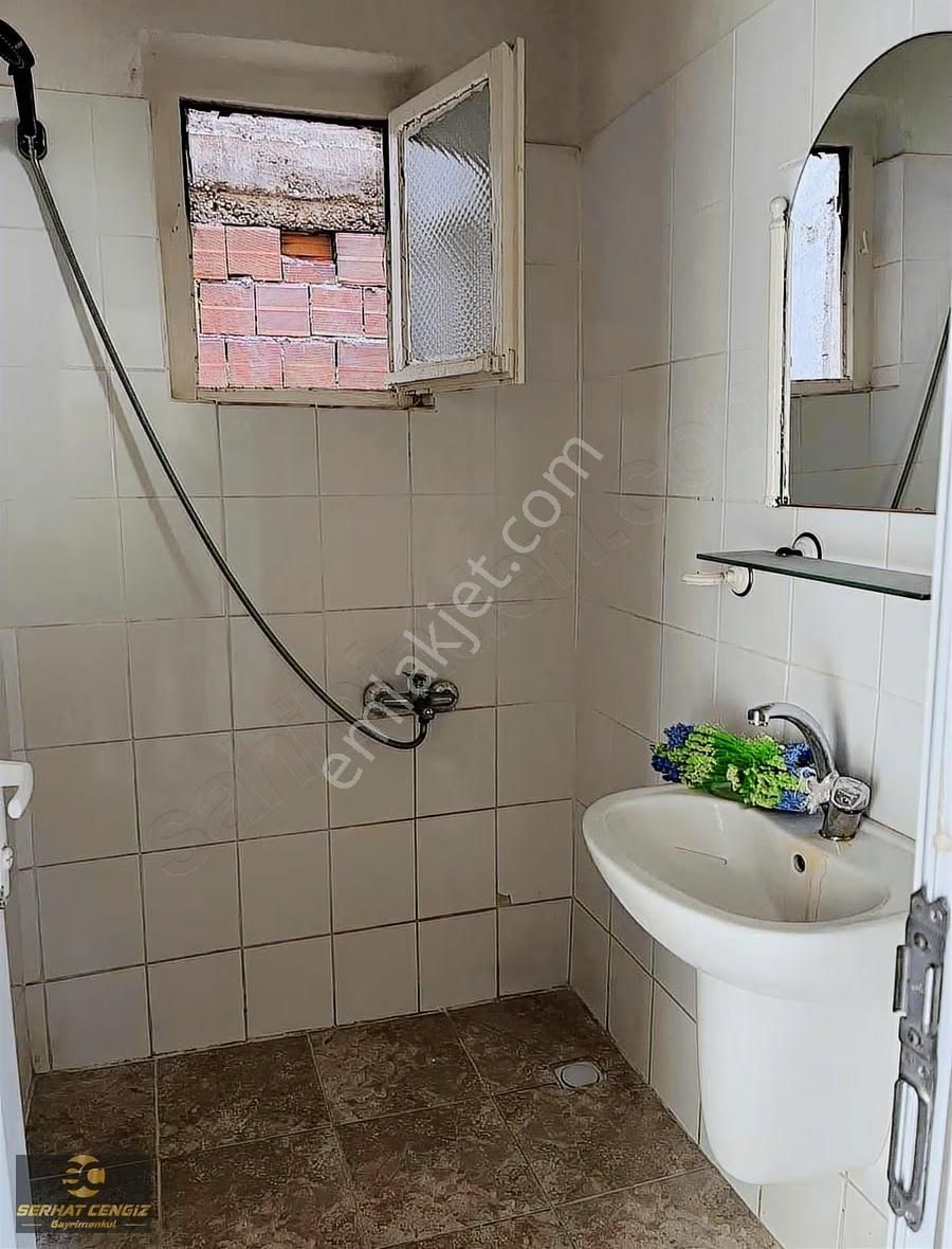 Karşıyakada Metroya Yürüyüş Mesafesinde 1.kat - Görsel 17