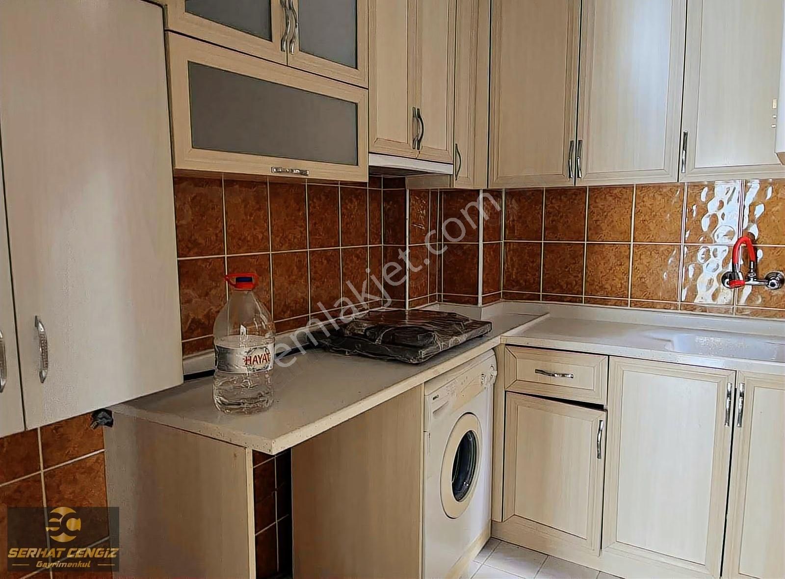 Karşıyakada Metroya Yürüyüş Mesafesinde 1.kat