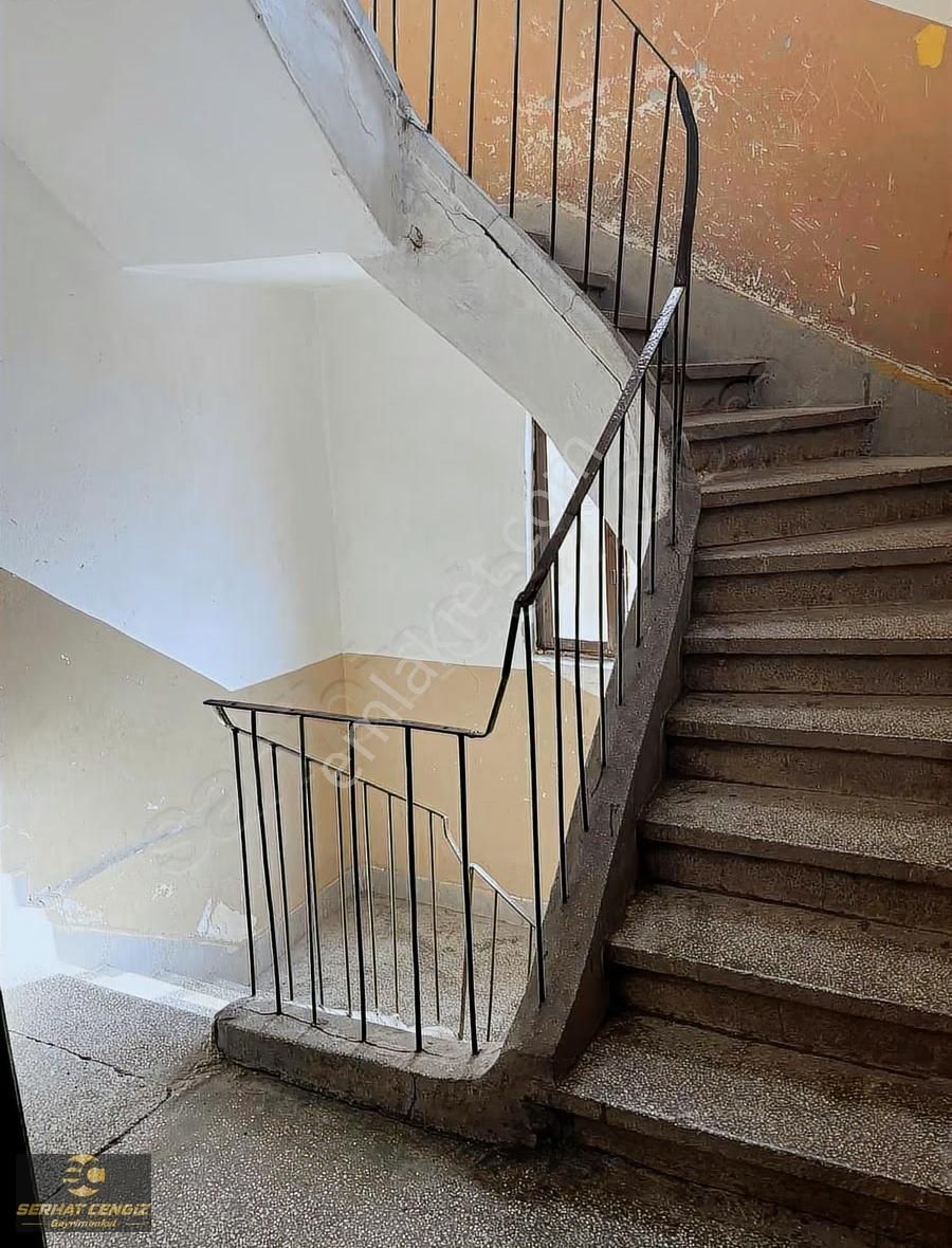 Karşıyakada Metroya Yürüyüş Mesafesinde 1.kat - Görsel 13