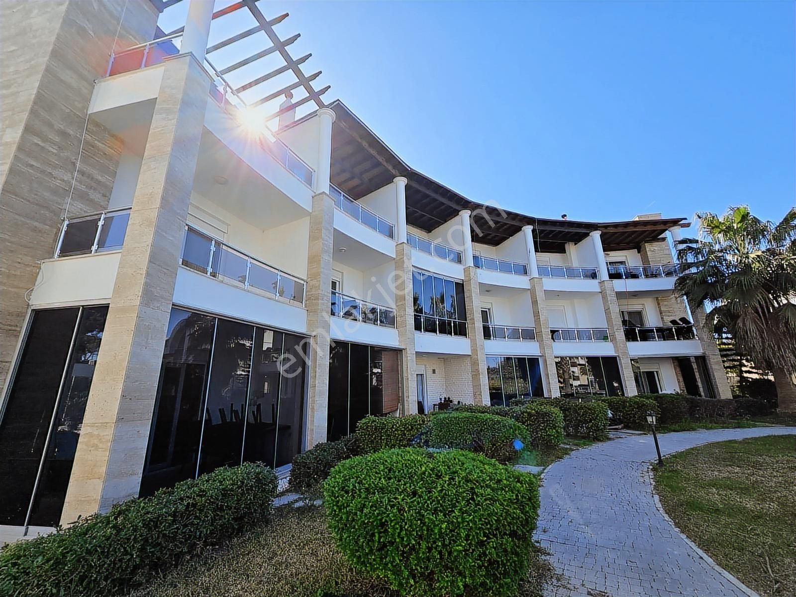 Belek Nehir Kenarında Marina & Golf Manzaralı Lüks Daireler - Görsel 3