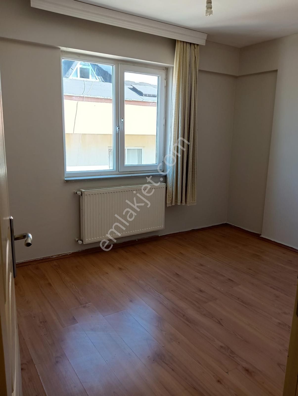 Aktürk Gayrimenkul'den Yerleşime Yakın 1+1 Kiralık Daire - Görsel 9