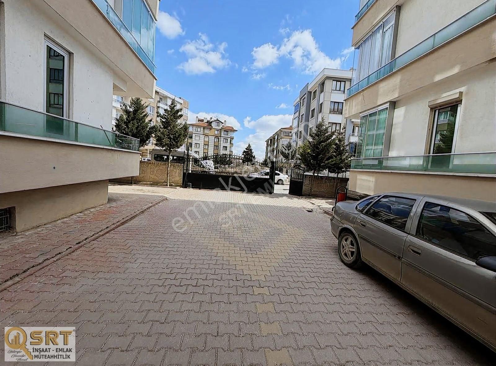 Esenler'de Teraslı, Merkezi Konumlu 2+1 Çatı Dubleksi - Görsel 4