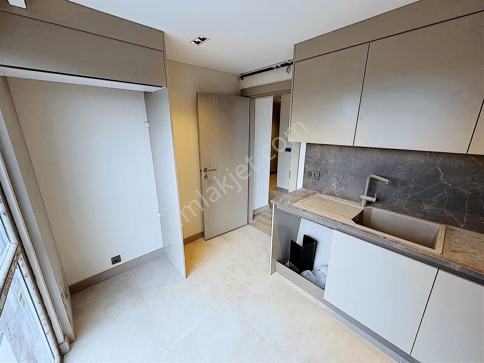 Bahçelievler Mah. 2+1/90 M2 Cadde Üzeri Sıfır Daire 4..kat - Görsel 3