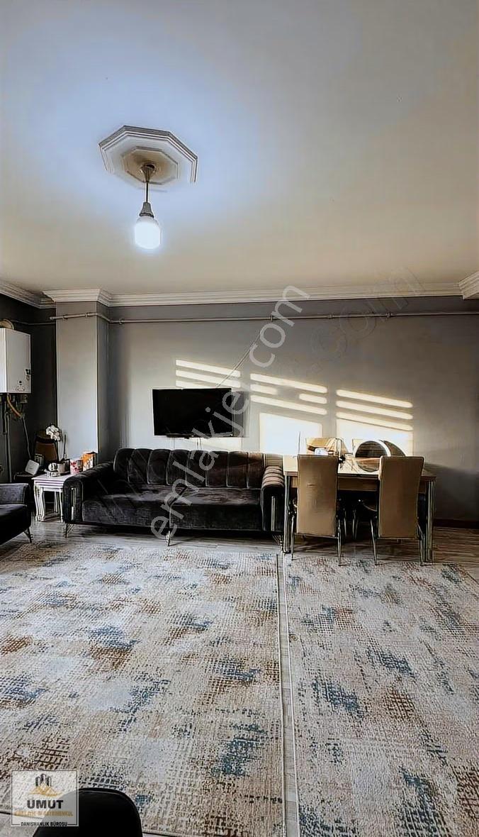 Ayakkabı Center Arkasında Satılık 1+1 Eşyalı Geniş Daire - Görsel 4