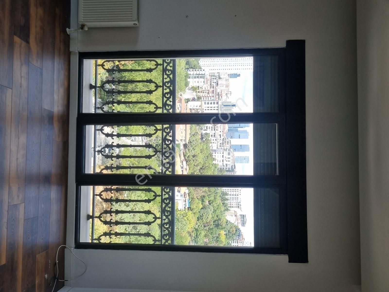 Ihlamur Yıldız Caddesinde Yeni Bina Teraslı 4+1 Kiralık Dubleks - Görsel 13