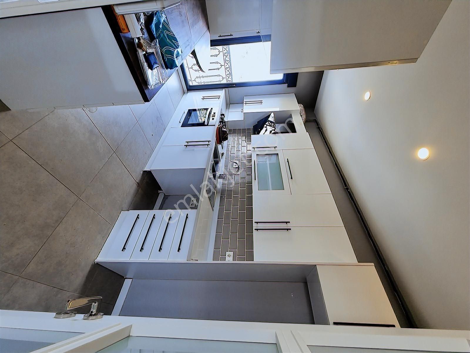 Ihlamur Yıldız Caddesinde Yeni Bina Teraslı 4+1 Kiralık Dubleks - Görsel 4