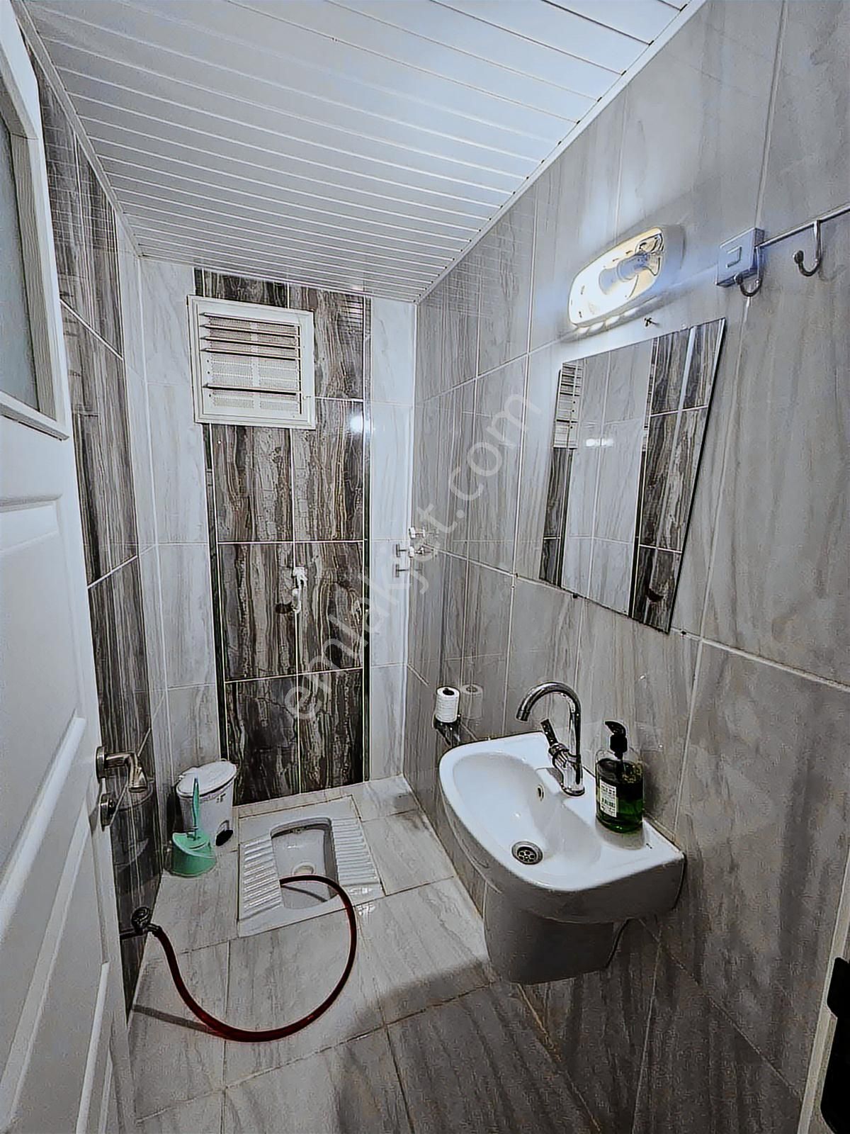 Kuzeyyaka Mah Cam Balkonlu Tramvaya 200 Metre 115 M2 2+1 - Görsel 4