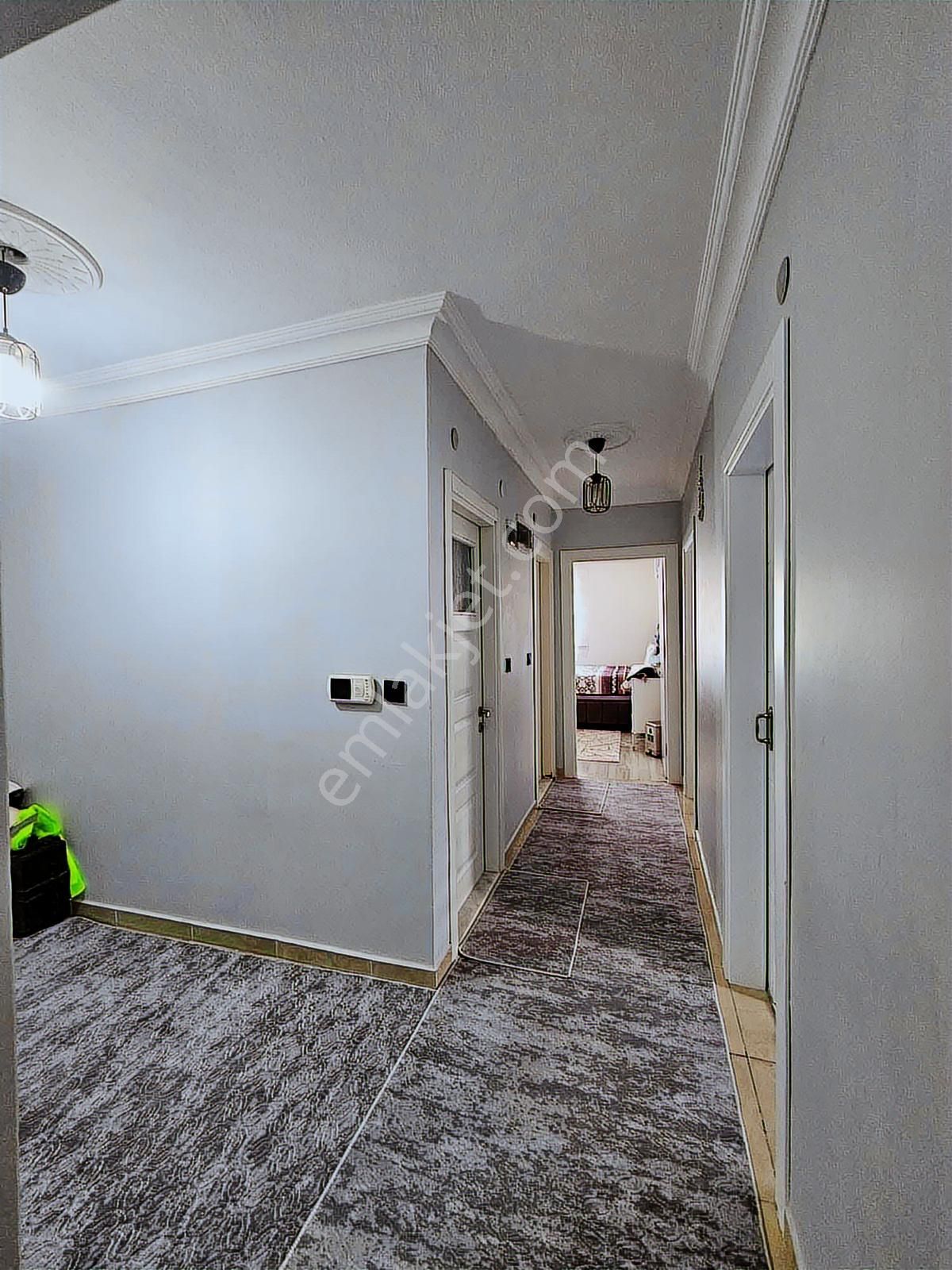 Kuzeyyaka Mah Cam Balkonlu Tramvaya 200 Metre 115 M2 2+1 - Görsel 20