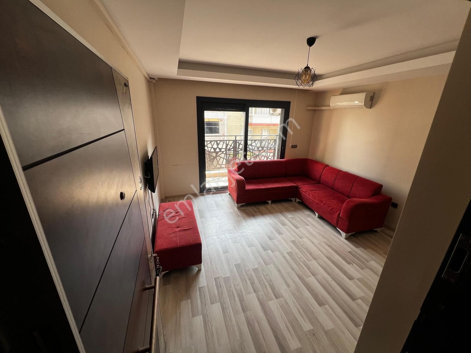 Egekent İzbana Ve Katip Çelebi Üniversite Yakın 2+1 Eşyalı Daire