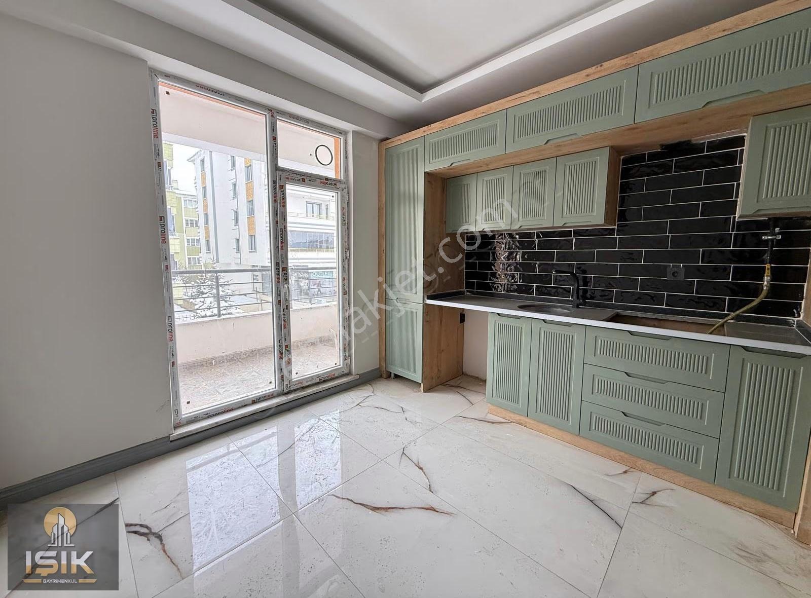 Işık Gayrimenkul'den Dadaşkent'te Satılık 3+1 Daire